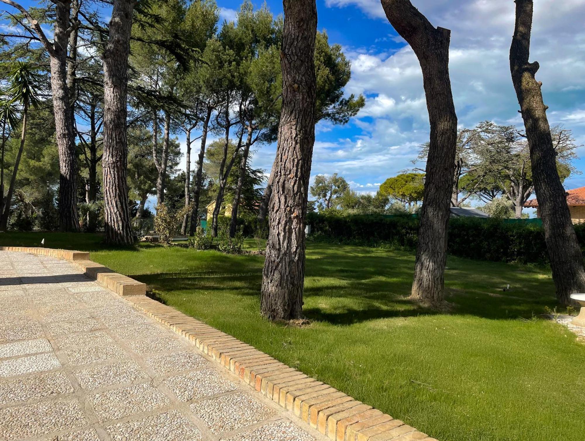 Villa Lucilla - B&B Rooms And Pool ポテンツァ・ピチェーナ エクステリア 写真