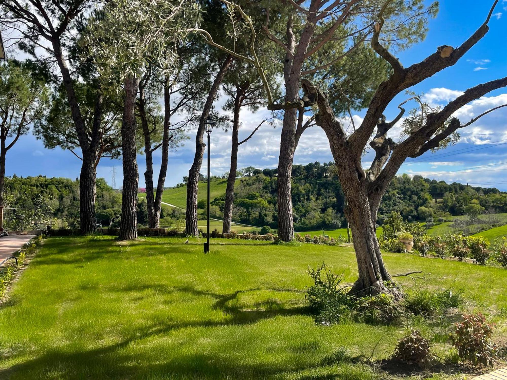 Villa Lucilla - B&B Rooms And Pool ポテンツァ・ピチェーナ エクステリア 写真